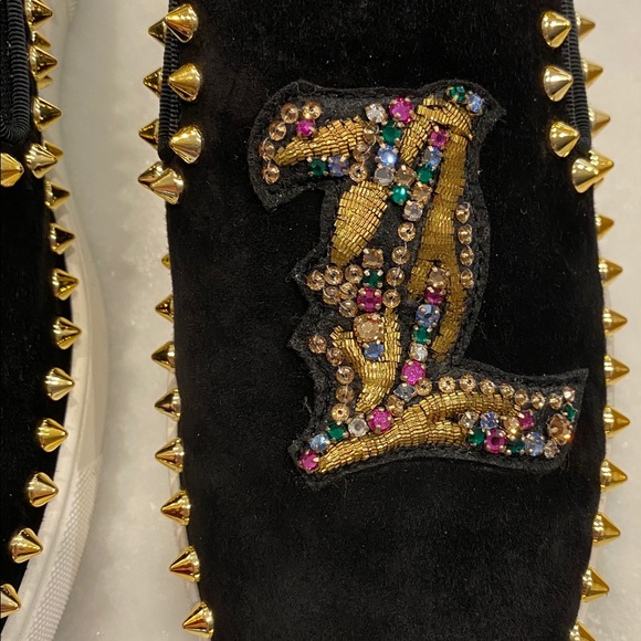 Christian Louboutin - Picture 11 of 12